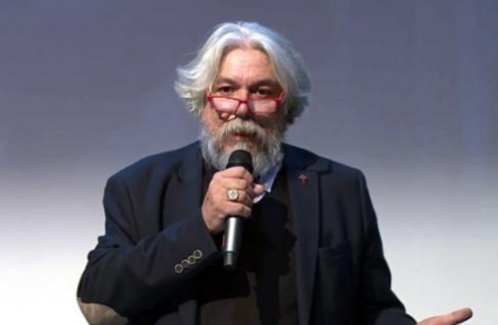 Pornografia, Meluzzi: «Ragazzi, attenzione, ecco cosa può provocare» 1